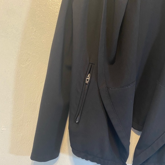 BLANKNYC -black open front lightweight hoodie with cinch tie bottom Size S - Picture 4 of 9